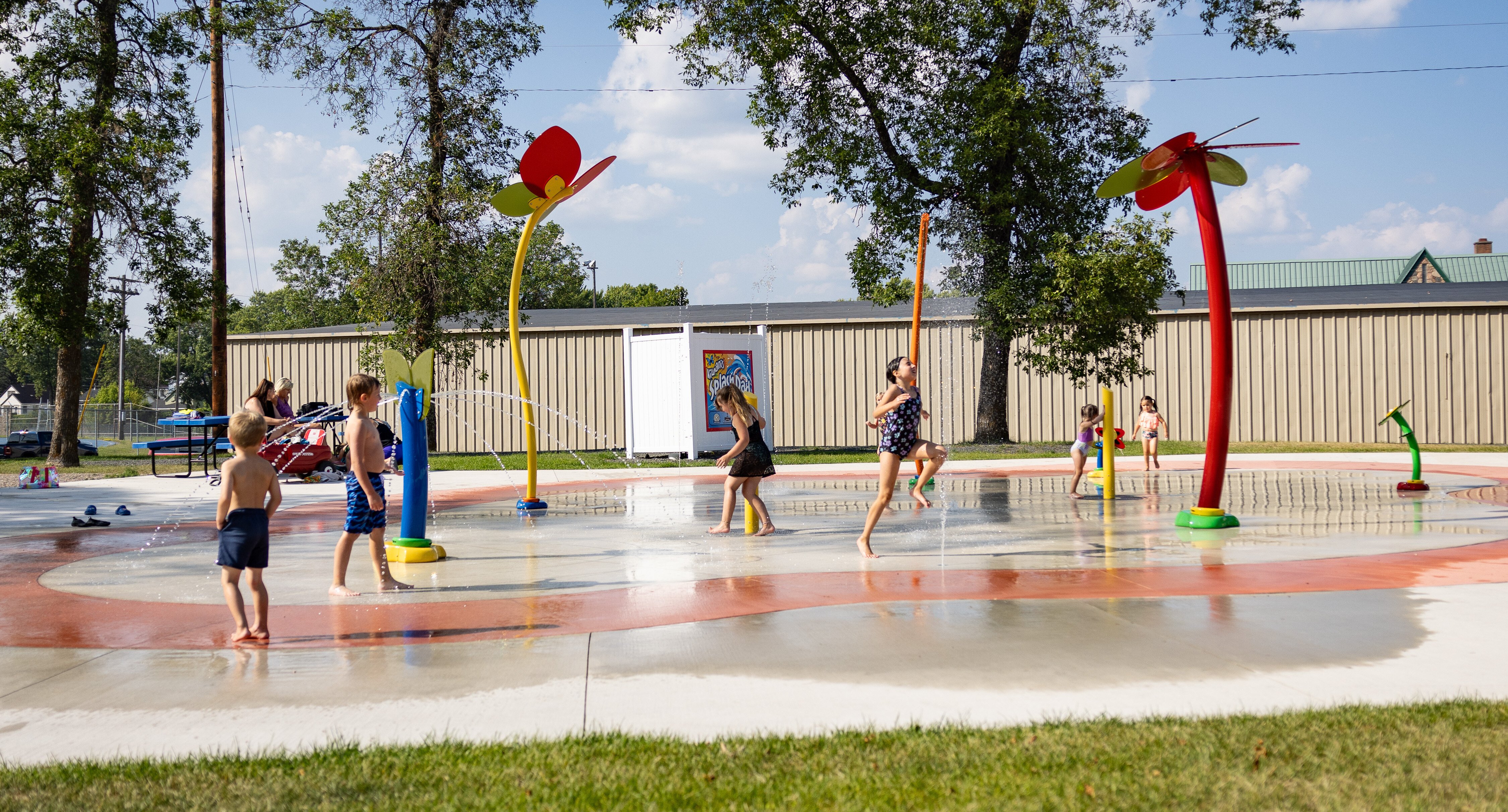 AQ - MN - Chisholm Kiwanis SPlash Pad - 70